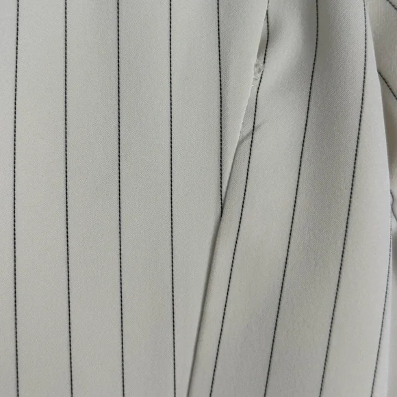 Rachel Zoe White Pinstripe Blazer Jacket Size M Open Front 3/4 Sleeve - Picture 7 of 7